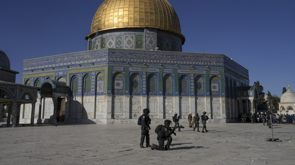 الاتحاد الأوروبي: يجب وقف العنف في القدس والضفة فورا واحترام الوضع القائم للأماكن المقدسة