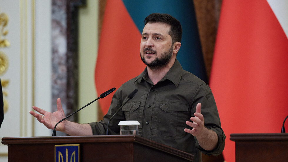 زيلينسكي يكشف عن خسائر الجيش الأوكراني