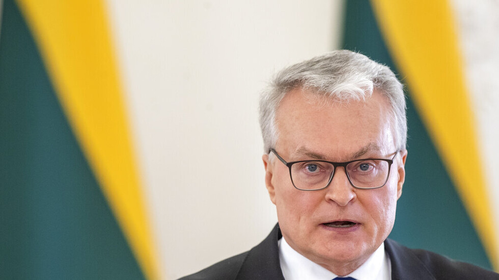 الرئيس الليتواني يدعو إلى