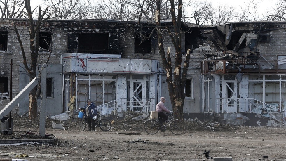 دونيتسك: إصابة 10 أشخاص بقصف أوكراني