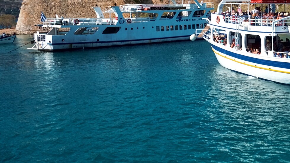 مقتل مهاجر إثر إطلاق نار بين حرس الحدود اليوناني وقارب تركي يقل مهاجرين