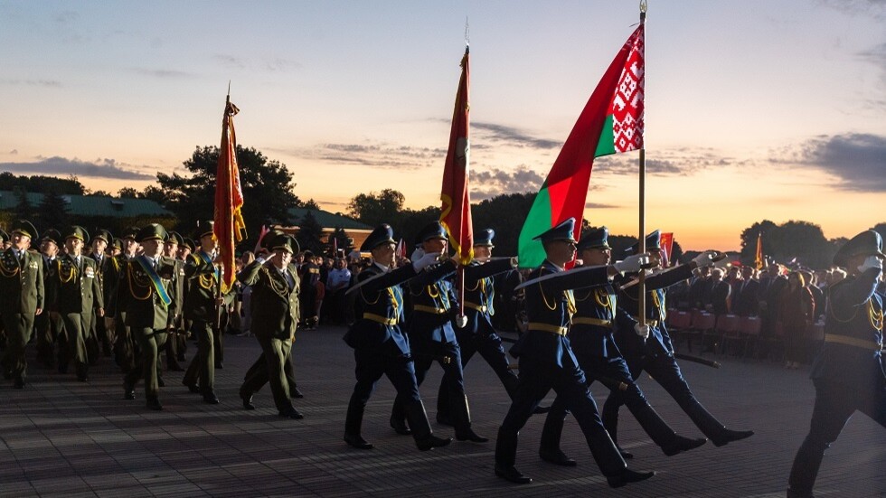 بيلاروس تحذر دولا مجاورة لها من شن عدوان: الدمار والموت والانفجارات ستكون على أراضيكم