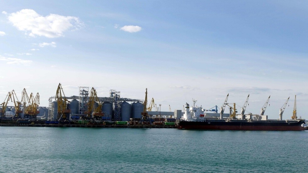 الدفاع الروسية: سلطات كييف تحتجز 76 سفينة أجنبية في الموانئ البحرية