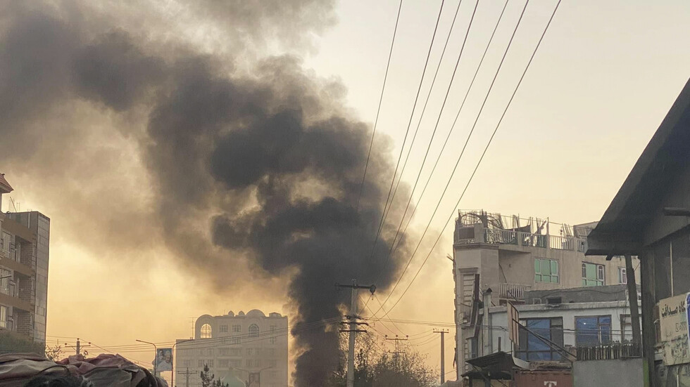 قتلى وجرحى جراء 3 انفجارات هزت مدرسة للبنين في أحد أحياء الشيعة في كابل بأفغانستان