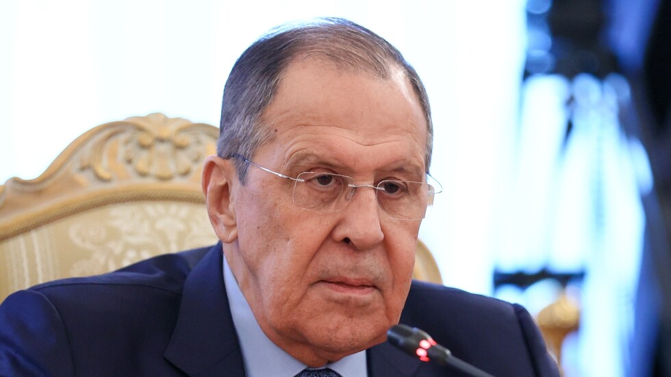 لافروف يؤكد أن روسيا لا تدرس إمكانية استخدام أسلحة نووية في أوكرانيا