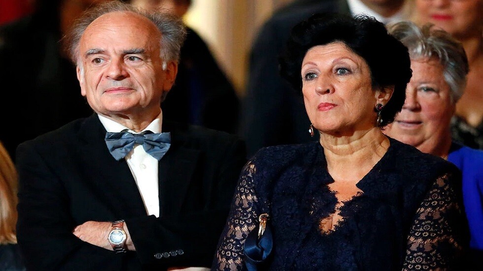 والد ماكرون يقيم نجله كرئيس لفرنسا