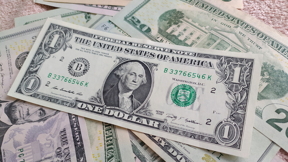 "فوكس نيوز" الأمريكية: "تحذر من أن الاقتصاد الأمريكي يتجه نحو الانهيار"