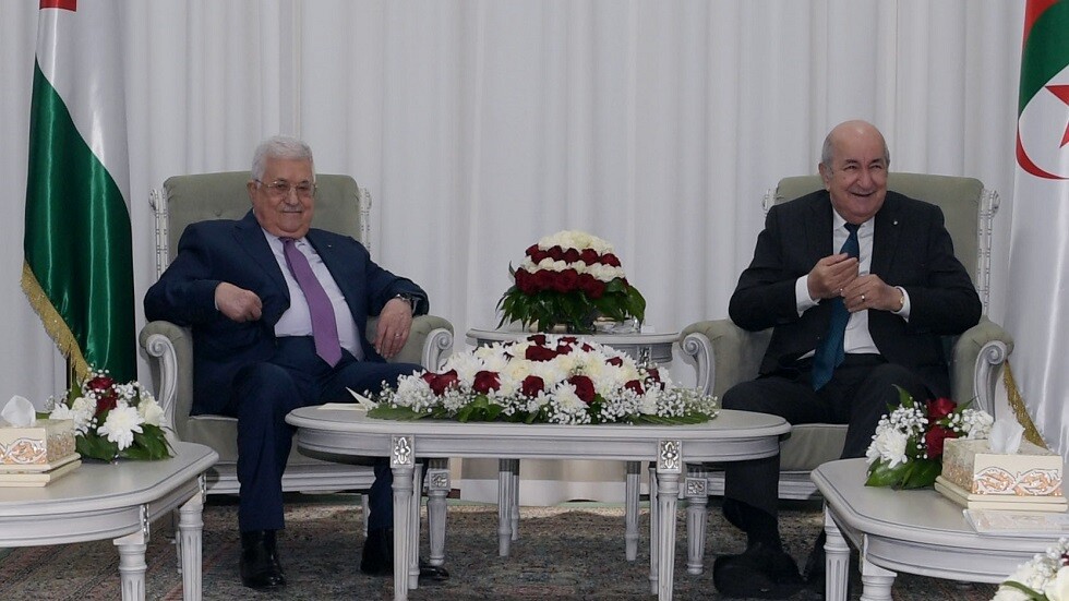 تبون وعباس يبحثان الوضع في فلسطين