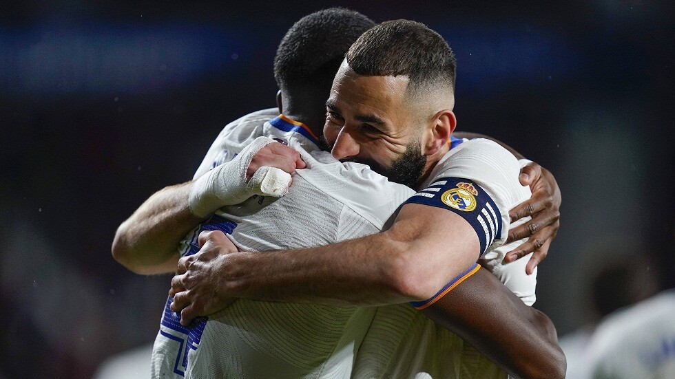 ريال مدريد يقسو على أوساسونا بثلاثية في مباراة أضاع فيها بنزيما ركلتي جزاء (فيديو)