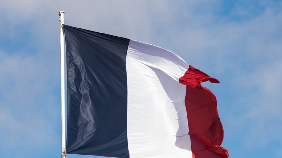 باريس تؤكد ضرورة حظر استيراد النفط الروسي في الأسابيع المقبلة