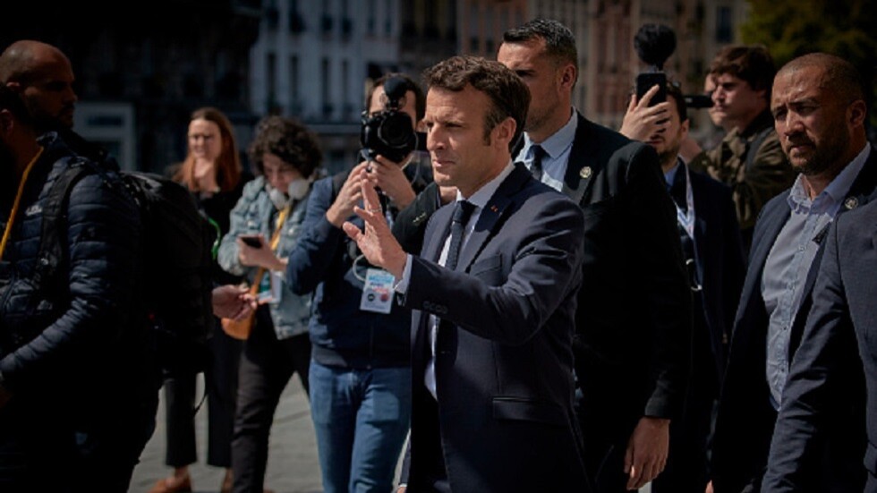 فرنسا.. ماكرون يتقرب من ناخبي اليسار عشية الجولة الثانية من الانتخابات