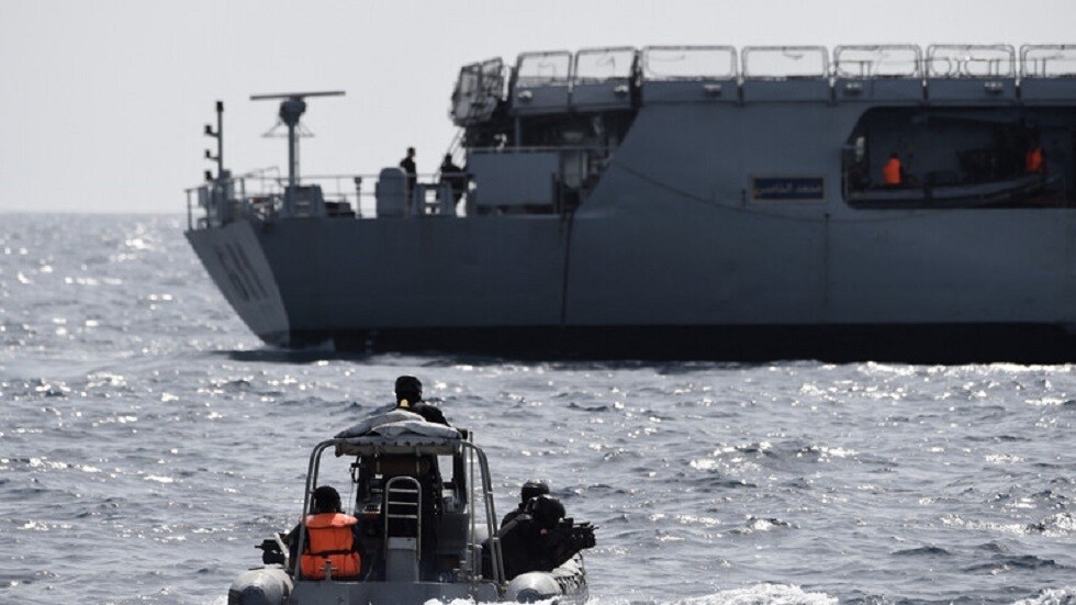 بعد حادث غرق قبالة تونس.. غينيا الاستوائية تعلق إبحار مئات السفن العاملة بصورة "غير قانونية"