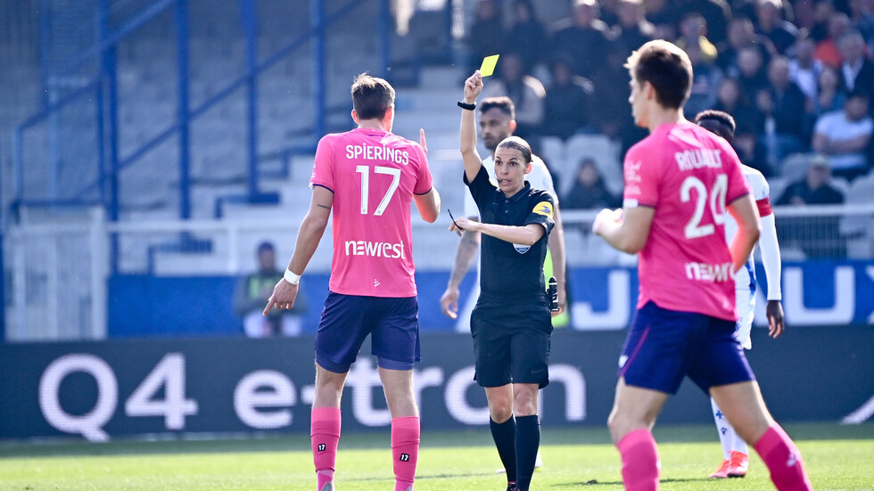 فرابار أول امرأة تدير نهائي كأس فرنسا