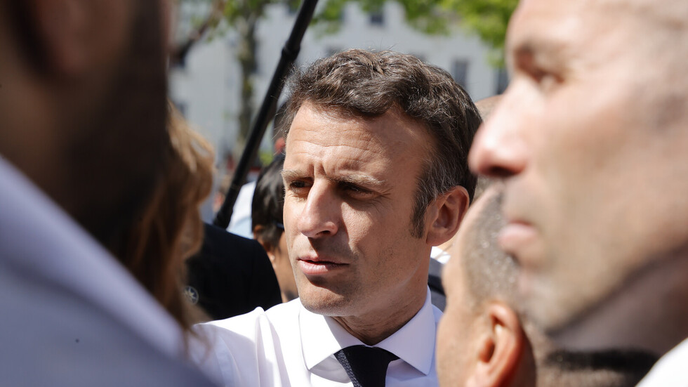 ماكرون: فرنسا سلمت