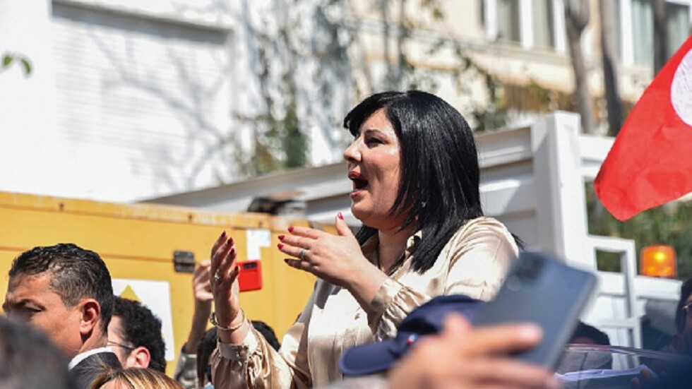 اتحاد علماء المسلمين يقاضي عبير موسي