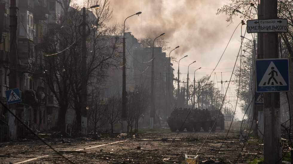 الدفاع الروسية تعلن بدء عودة الحياة لطبيعتها في ماريوبول