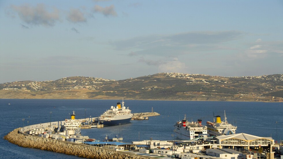 أطول كابلات بحرية في العالم ستربط المغرب بالمملكة المتحدة لتزويد 7 ملايين منزل بريطاني بالطاقة