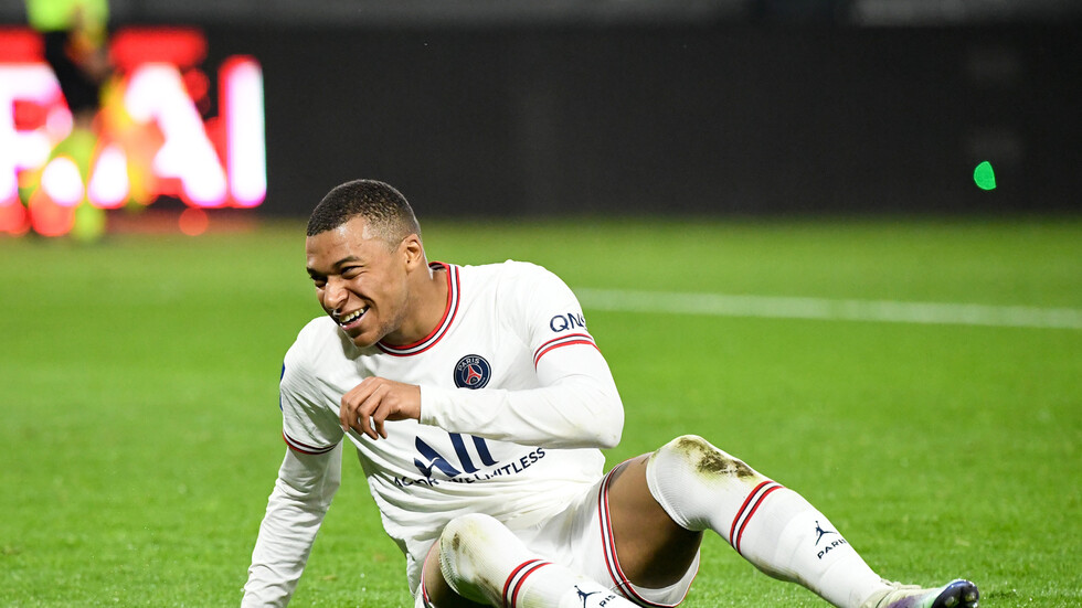 سان جيرمان يغري مبابي بعرض فلكي