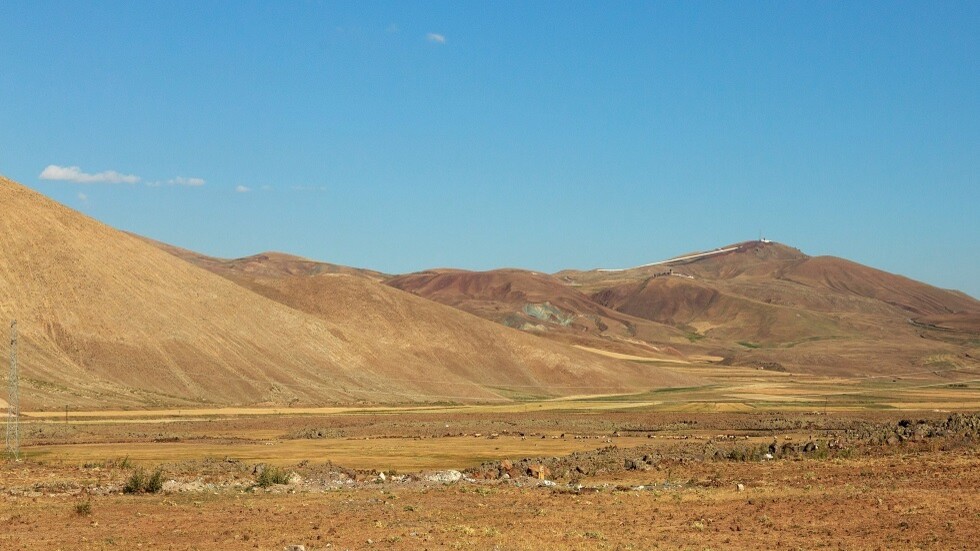 إغلاق معبر حدودي بين إيران وأفغانستان ومصادر إيرانية تنفي حدوث اشتباك مع طالبان