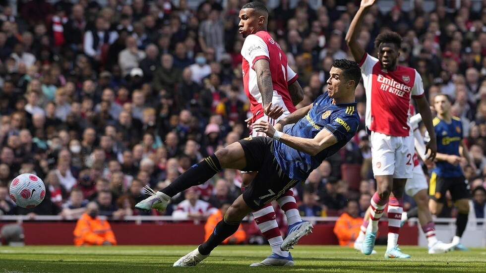 أرسنال ينفرد بالمركز الرابع ويوجه ضربة لآمال مانشستر يونايتد بالمشاركة في دوري الأبطال