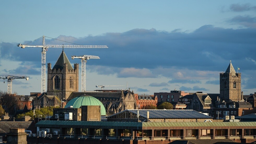 ظهور رسومات مؤيدة للعملية الروسية في أوكرانيا في موقع تصوير فيلم "لعبة العروش" بإيرلندا