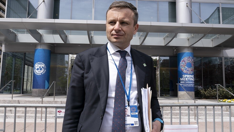 وزير أوكراني يحذر من تبعات حظر استيراد الطاقة الروسية