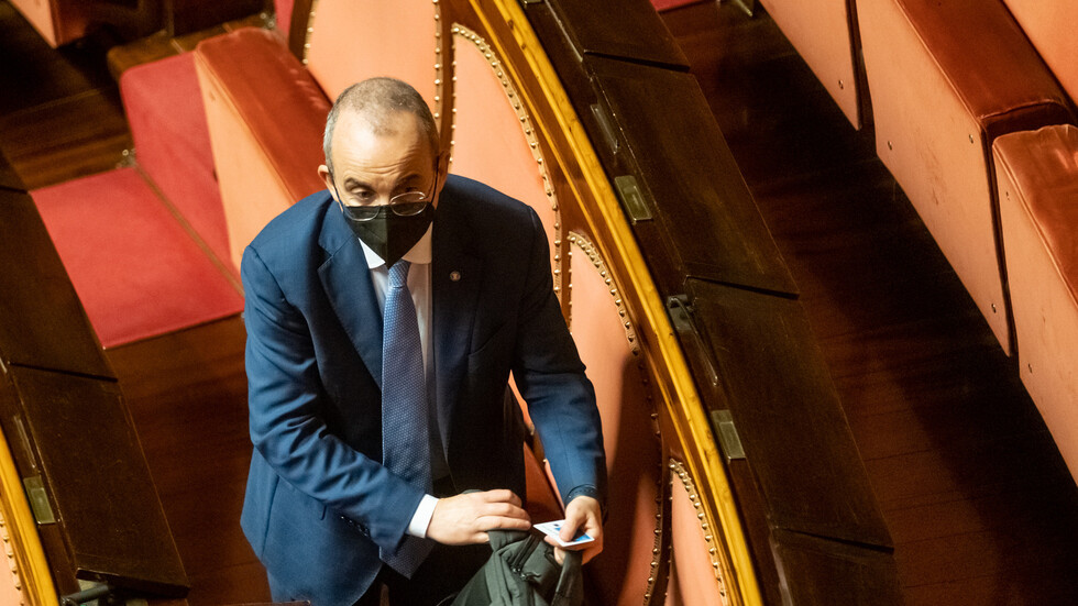 انتقادات تطال نائبا إيطاليّا بارزا بسبب إبرازه حرف Z بتغريدة عن عيد التحرير من الفاشية