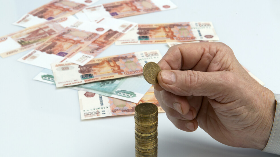 المركزي الروسي يغير إجراءات تحديد سعر صرف الروبل