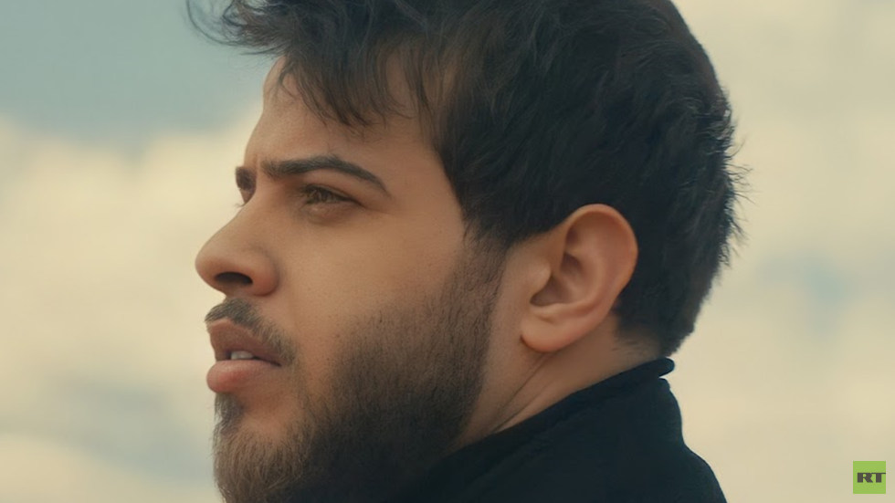 أدهم النابلسي يرتل آية من القرآن في أول مقطع فيديو ينشره بعد الاعتزال (فيديو)