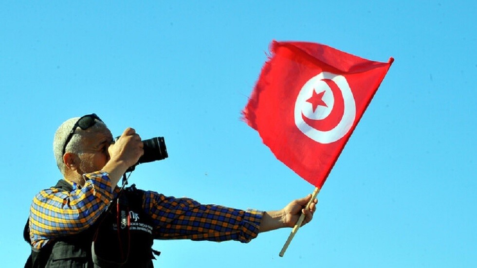 ارتفاع حصيلة ضحايا غرق المراكب في تونس إلى 20