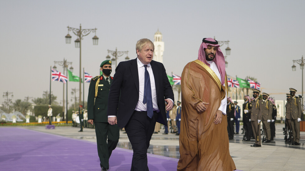 بن سلمان يبحث مع جونسون سبل تطوير التعاون بين الرياض ولندن والأزمة الأوكرانية