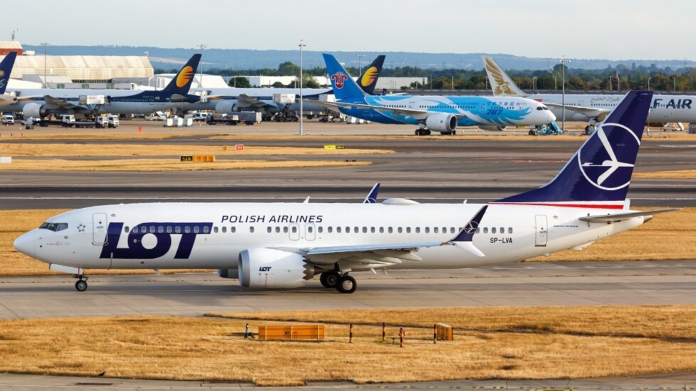 بولندا تقيد حركتها الجوية