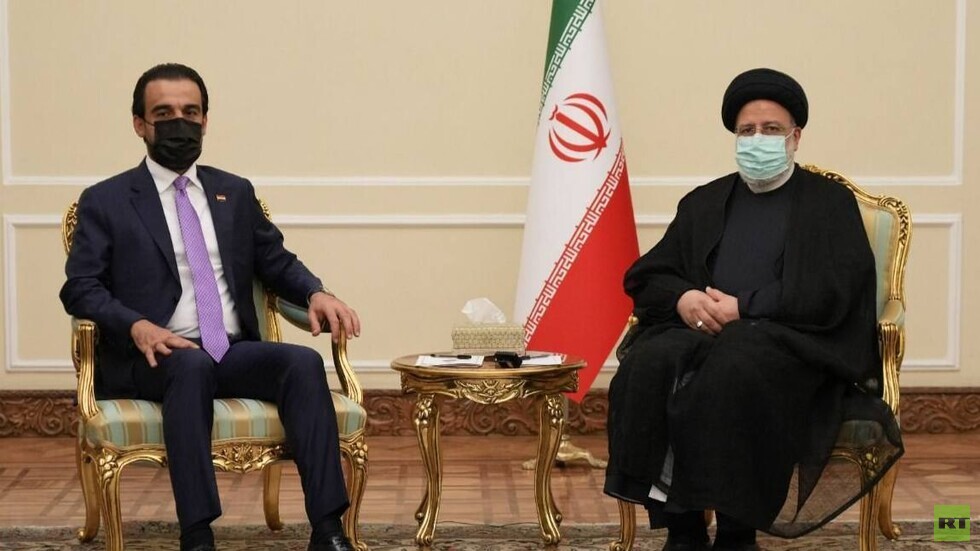 "بحثا العلاقات الثنائية".. لقاء بين الحلبوسي ورئيسي في طهران