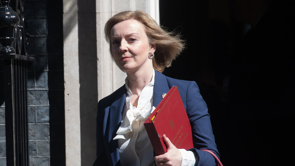 بريطانيا: على الصين أن تلعب حسب القواعد