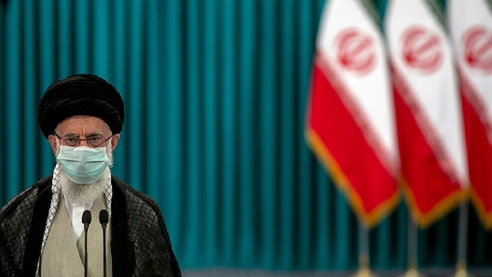 خبير مصري يعلق على تصريحات خامنئي حول "الخطأ الأكبر" ارتكبته مصر