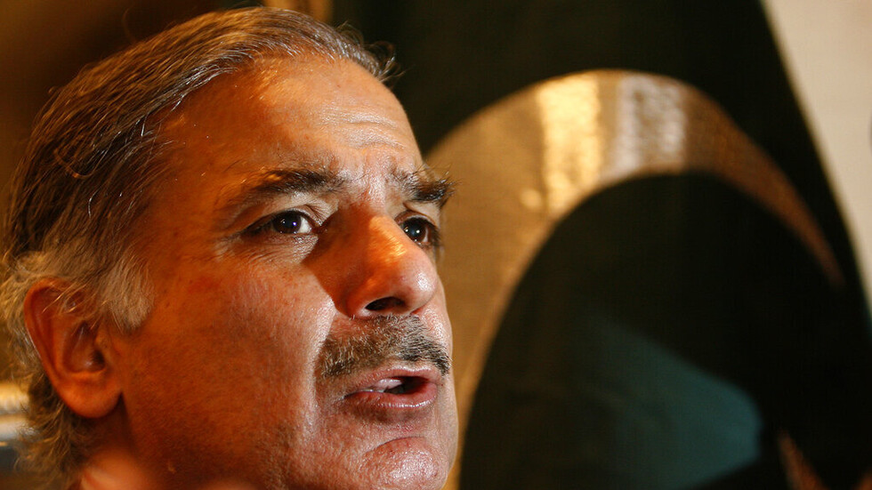 رئيس وزراء باكستان يزور السعودية في أولى تنقلاته الخارجية