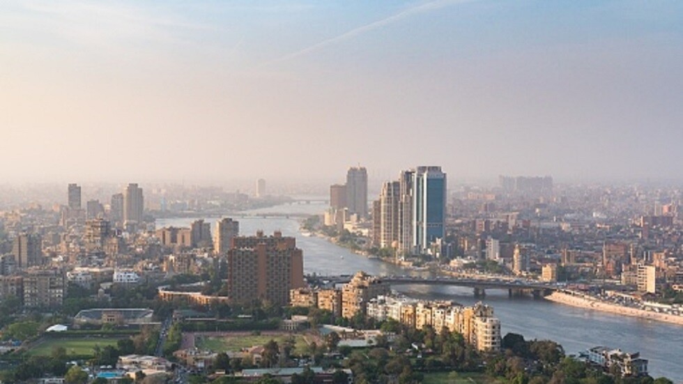 انتحار صحفي مصري شنقا بمكتبه في ظروف غامضة