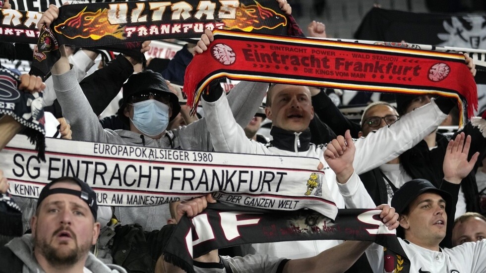 آينتراخت فرانكفورت يقترب من نهائي الدوري الأوروبي