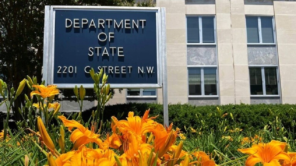 سي إن إن: السفير الأمريكي في روسيا يعلق على تصريحات لافروف حول الحرب النووية