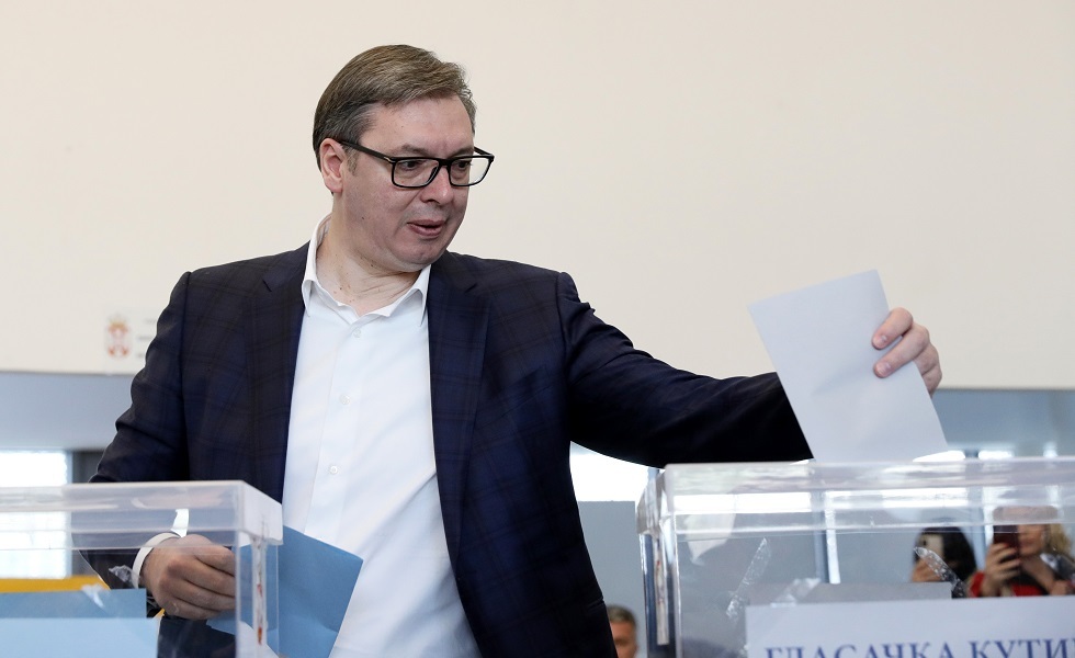 رئيس صربيا الحالي يفوز في الجولة الأولى من الانتخابات الرئاسية