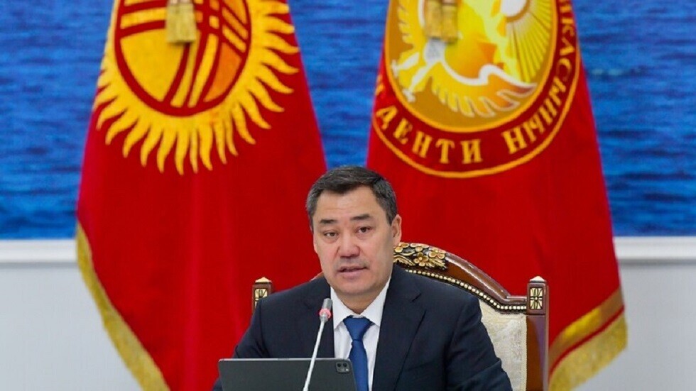 الرئيس القرغيزي يطلب من مواطنيه تقليل النفقات والتحلي بالصبر