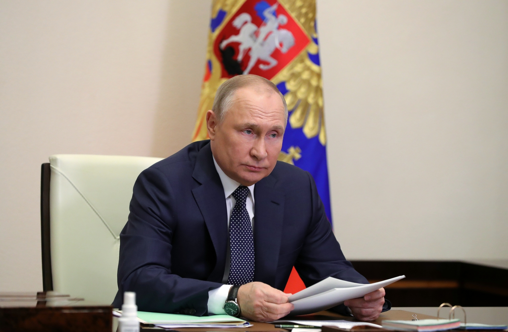 بوتين يهدد أوروبا باتخاذ إجراءات انتقامية بسبب الضغوط على 