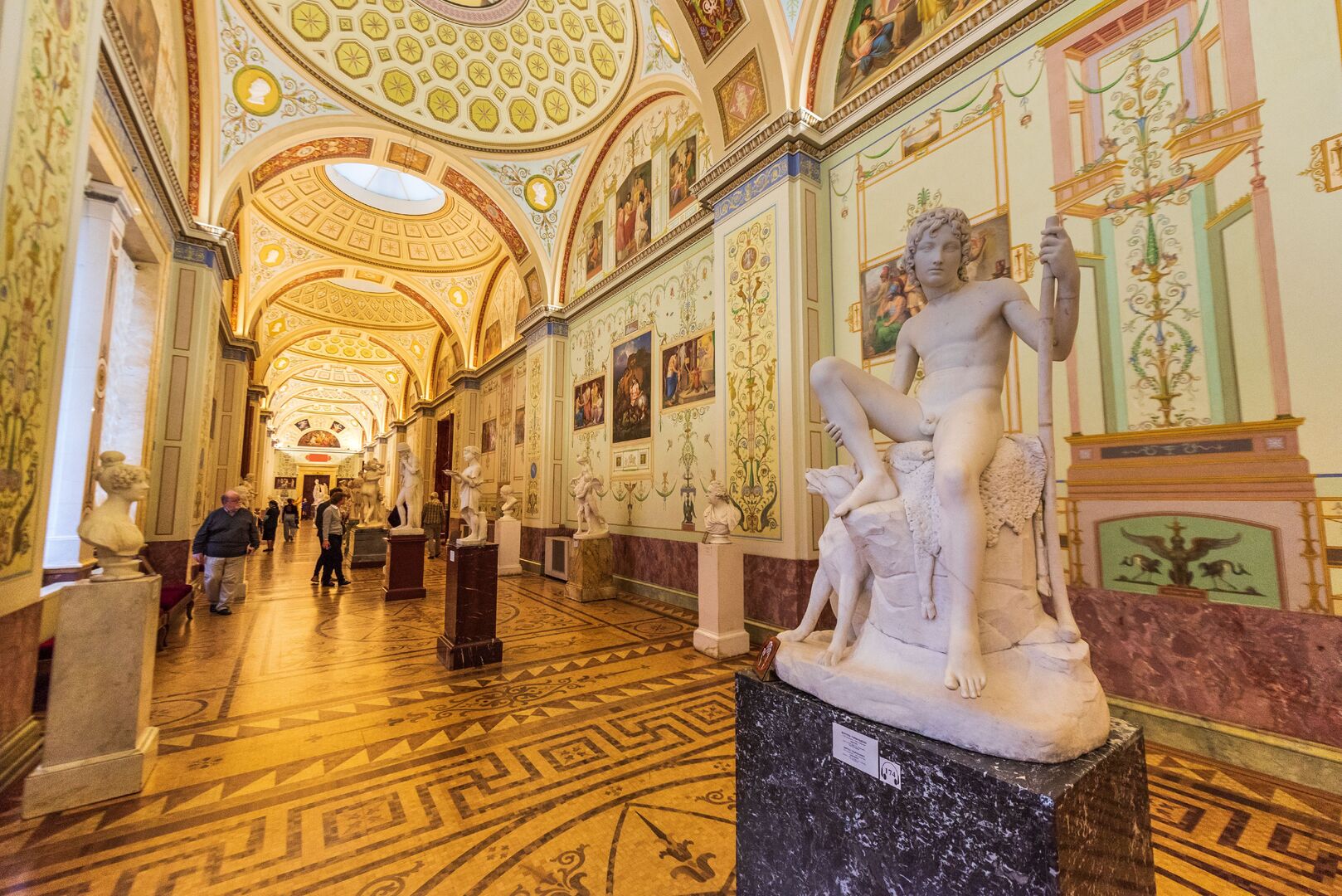 متحف الإرميتاج في سان بيطرسبرغ