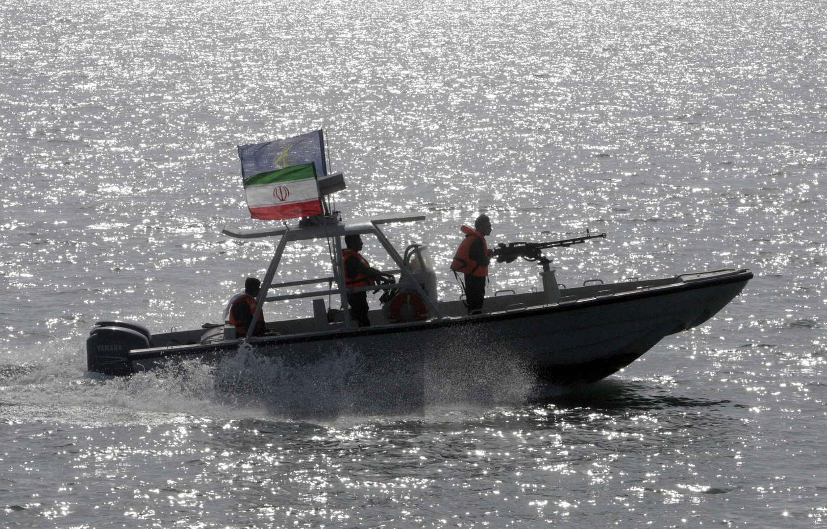 إيران تعلن احتجاز سفينة أجنبية في مياه الخليج