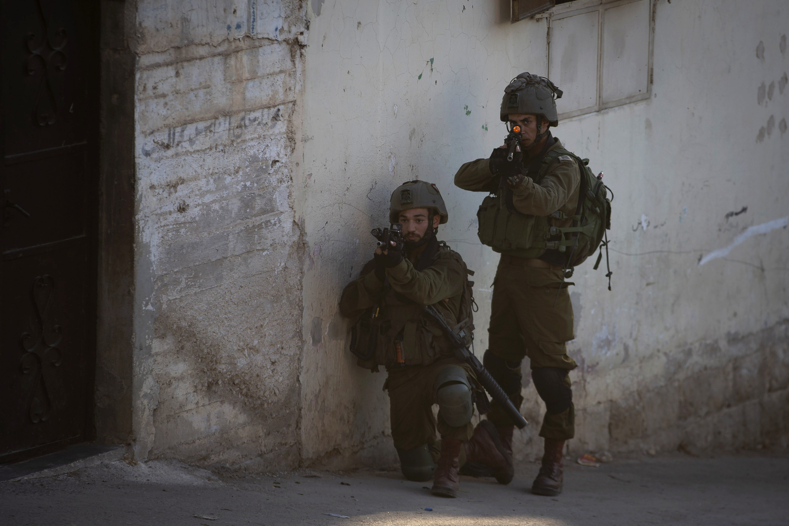 الجيش الإسرائيلي يعزز قواته عند حدود الضفة الغربية