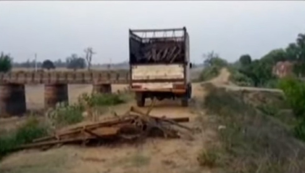 الهند.. لصوص يسرقون جسرا معدنيا يزن 500 طن (فيديو + صور)
