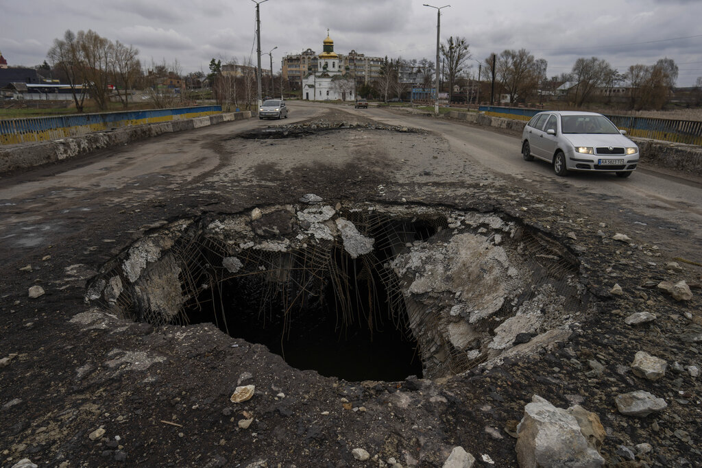 رجل أعمال أمريكي: الوضع الحالي في أوكرانيا نتيجة للسياسة الأمريكية