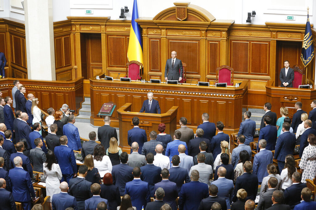 نواب البرلمان الأوكراني يقترحون حظر الموسيقى الروسية