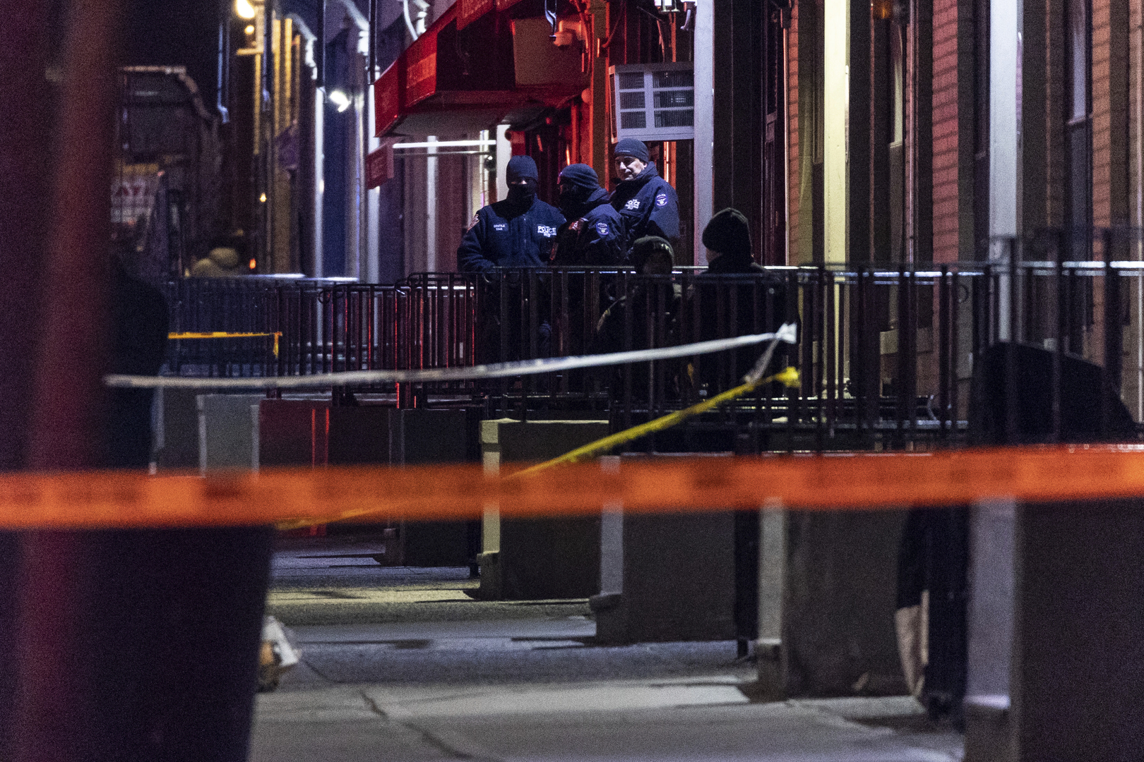 شرطة نيويورك تكشف عن هوية أحد المشتبه بهم في هجوم مترو أنفاق بروكلين