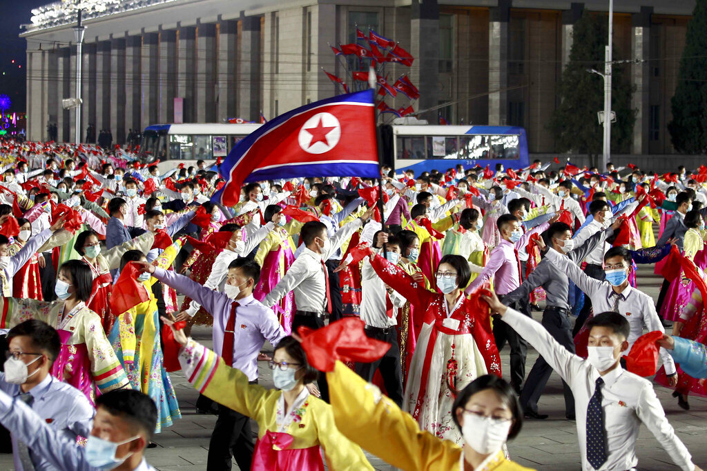 زعيم كوريا الشمالية يحضر احتفالا لتكريم ذكرى جده